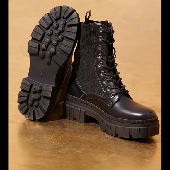 PrettyLittleThing Boots🖤 - Picture 5 of 7